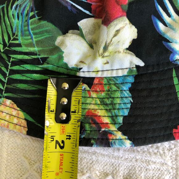 H&M Divided Tropical Parrot Bucket Hat M/58 Black Jungle Floral Brim Streetwear - Picture 6 of 7